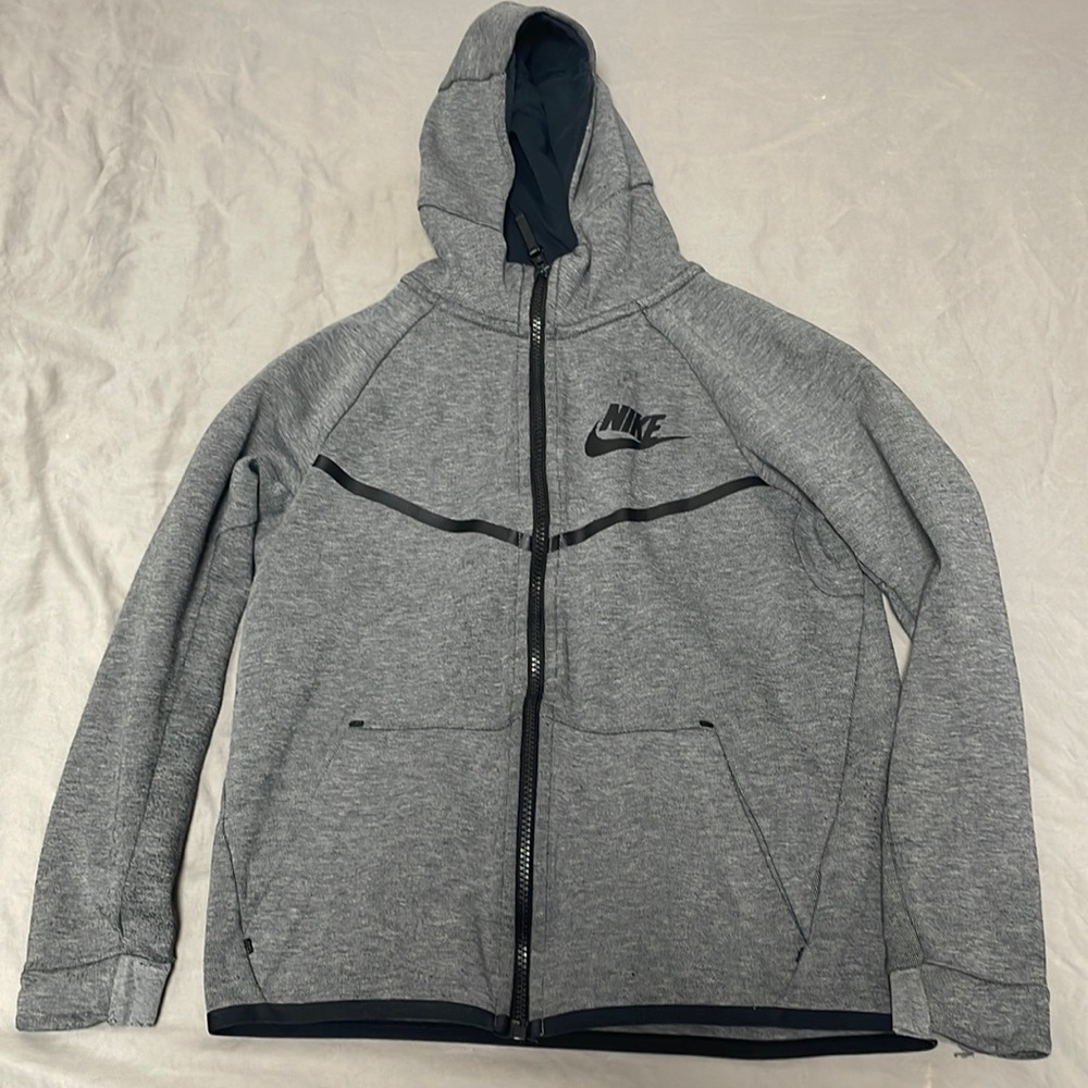 Boys Nike zip up